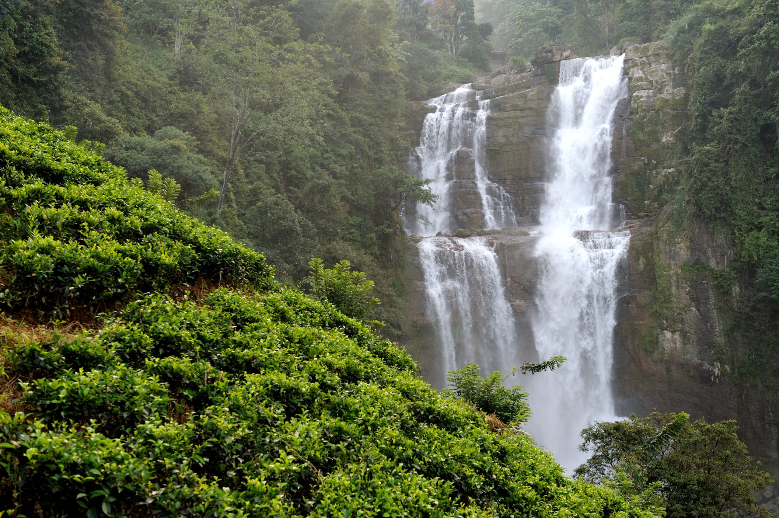 beautiful-ramboda-waterfall-sri-lanka-island-min